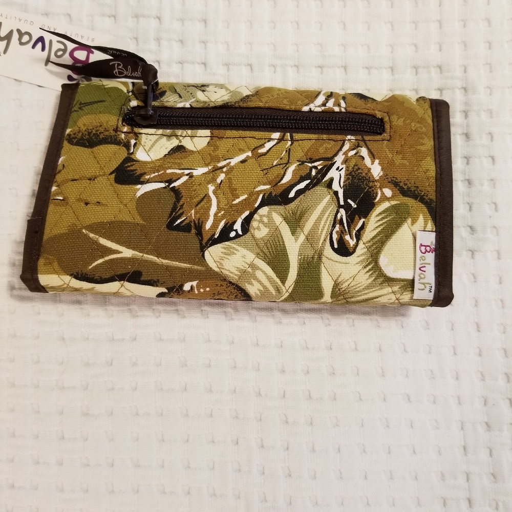 Belvah Quilted Camo Clutch Wallet - Picture 4 of 8